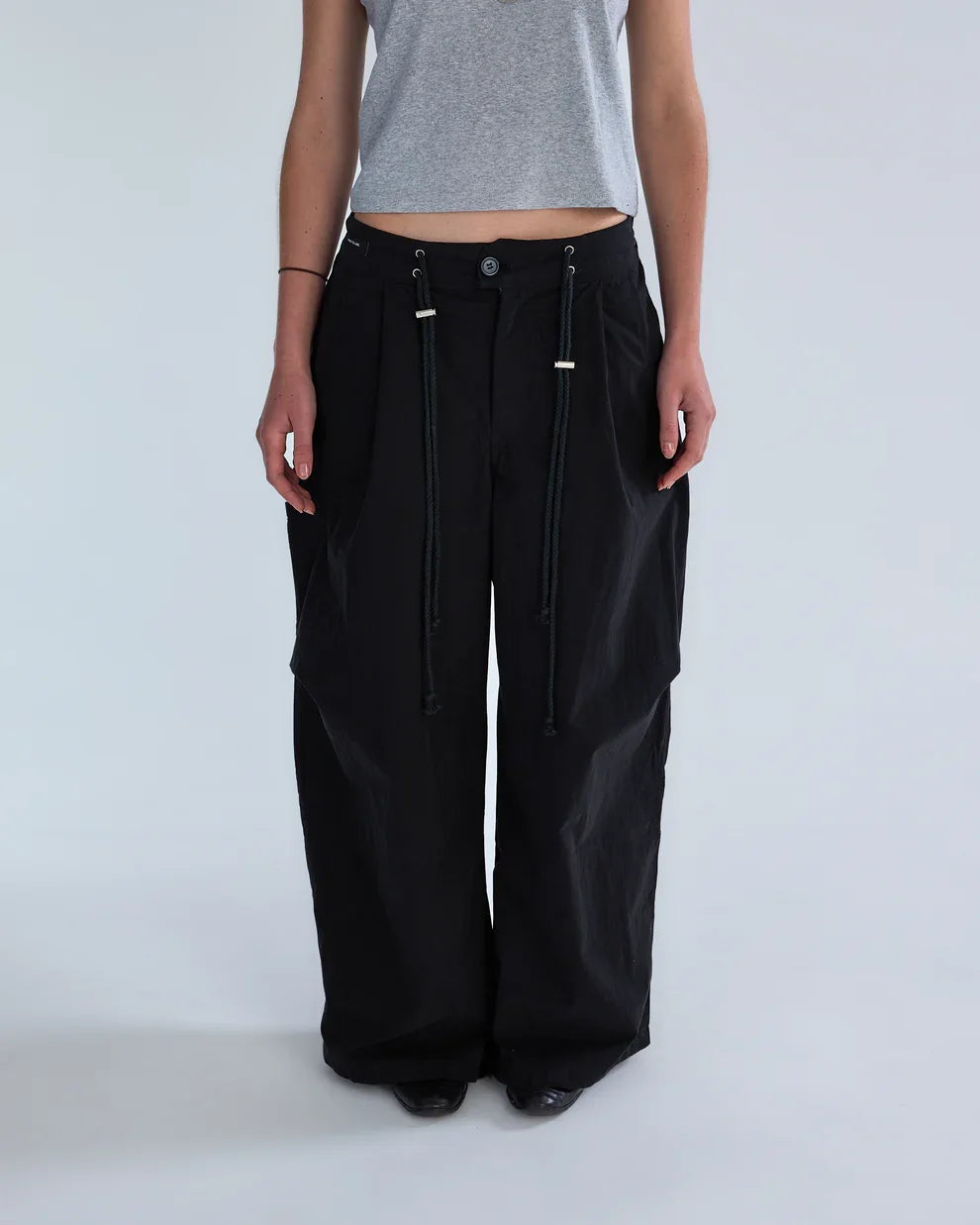 Monroe Juno Pants in Black