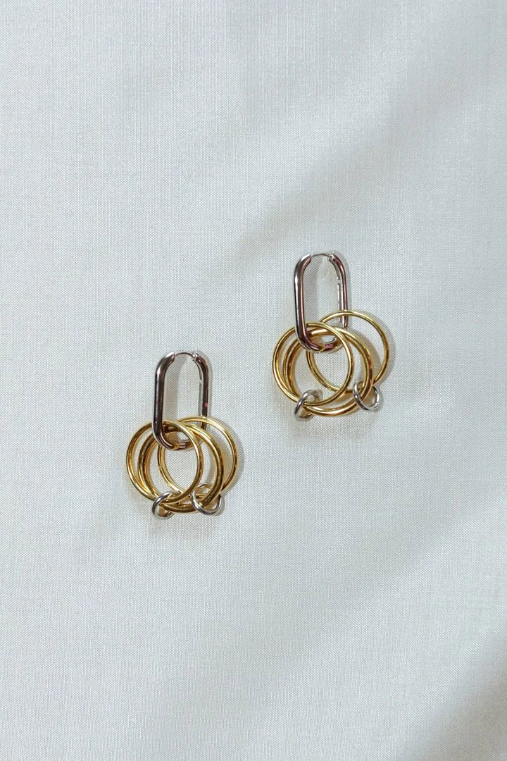 Par Moi Trois Earrings