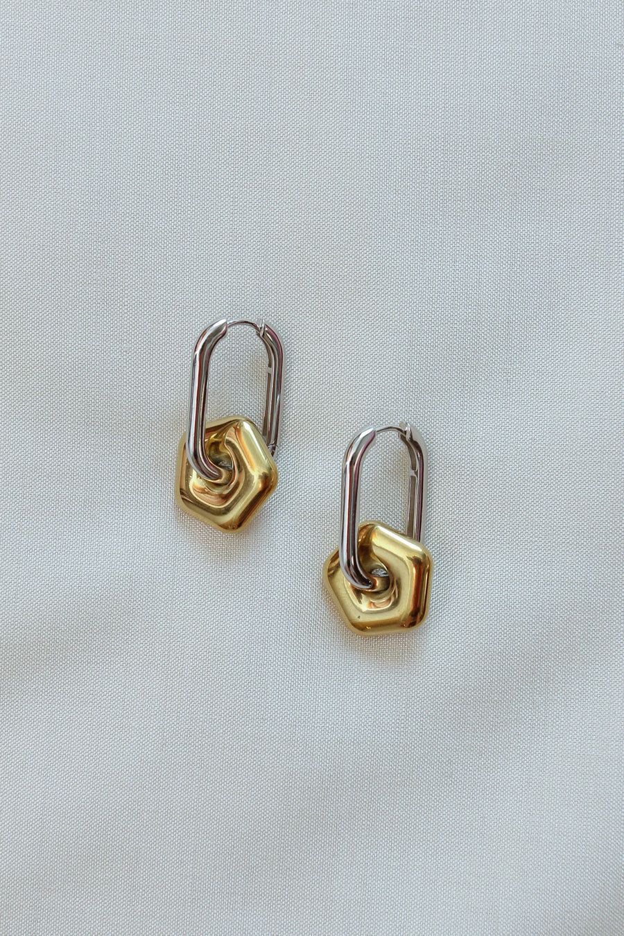 Par Moi Chatter Earrings 3