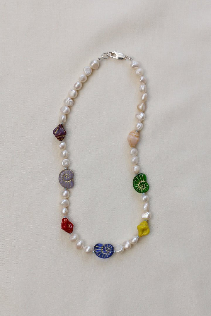 Par Moi Concha Necklace