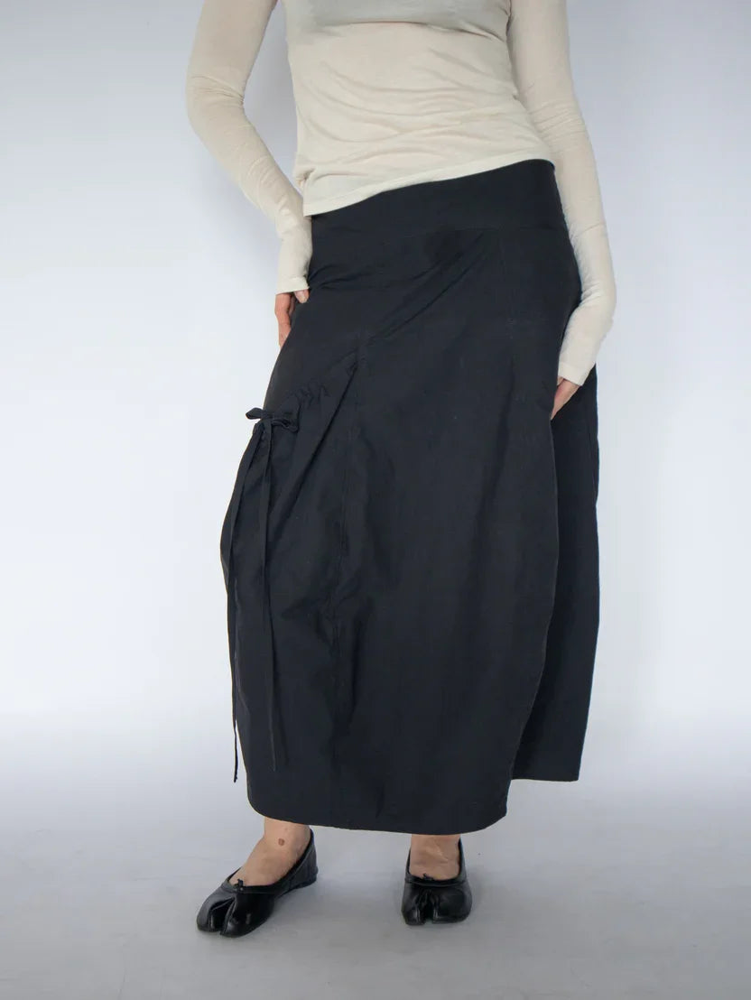 Obelia's Arlo Skirt in Black