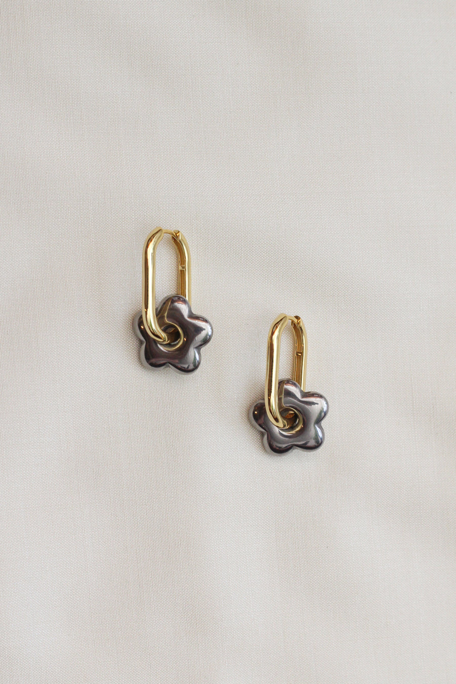 Par Moi Chatter Earrings