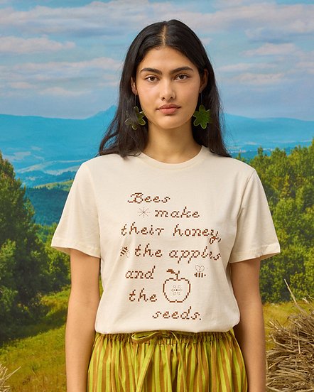Togetherness Bees Make The Honey Tee (M)