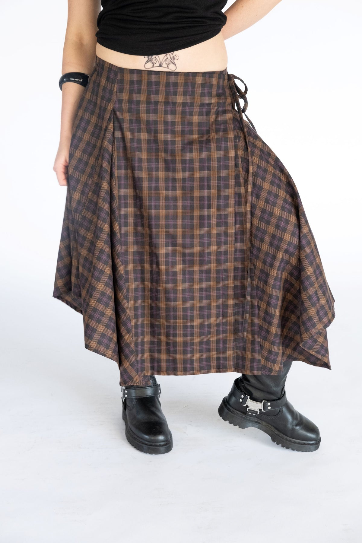 Obelia's Enya Wrap Skirt - Dark Plaid