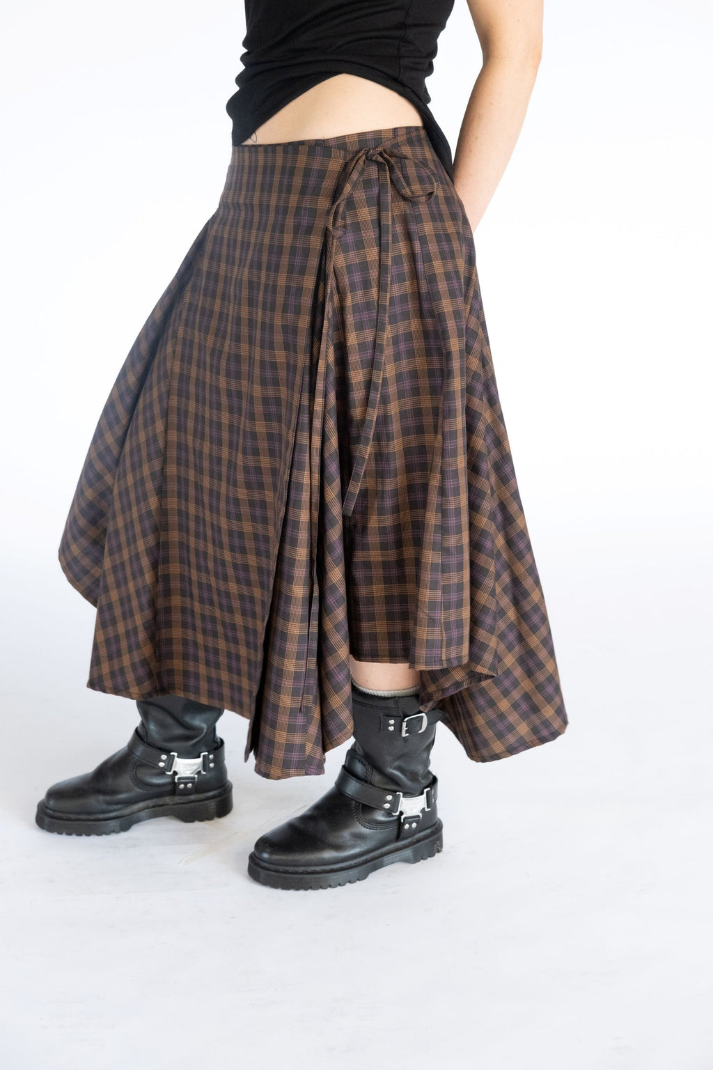 Obelia's Enya Wrap Skirt - Dark Plaid